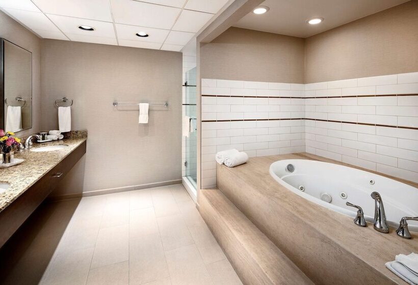 스위트, Doubletree By Hilton Ontario Airport