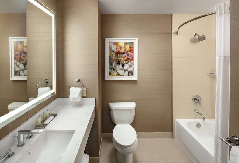 스탠다드 룸 더블 침대 2개, Doubletree By Hilton Ontario Airport