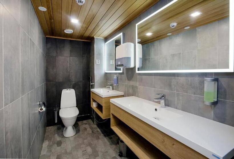 Трехместный Номер Стандарт Совместная Ванная, Hostel Toivola