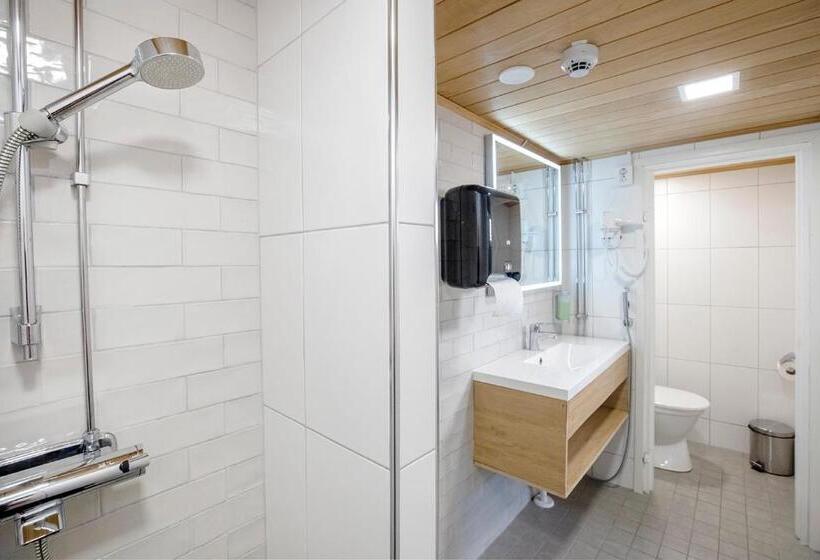 Standard room with outdoor bath, Hostel Toivola
