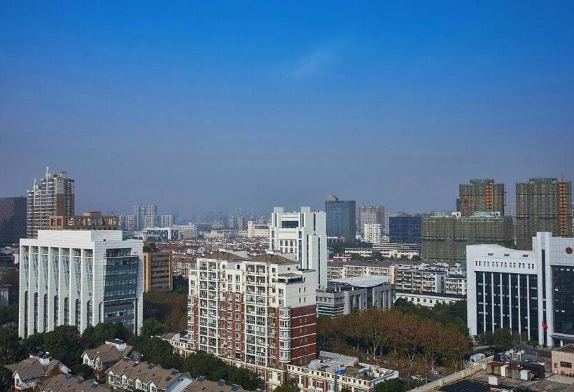 Номер Executive Кровать Кинг, Four Points By Sheraton Jiaxing