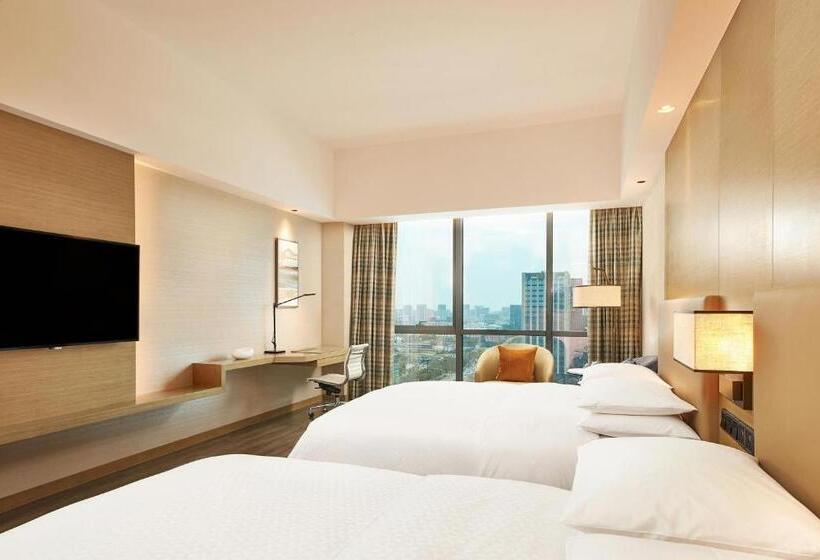 Номер Executive Кровать Квин, Four Points By Sheraton Jiaxing