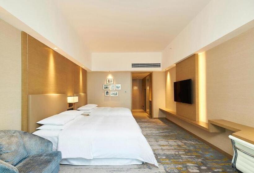 Номер Deluxe Кровать Куин, Four Points By Sheraton Jiaxing