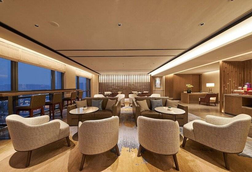 Президентский Люкс, Four Points By Sheraton Jiaxing