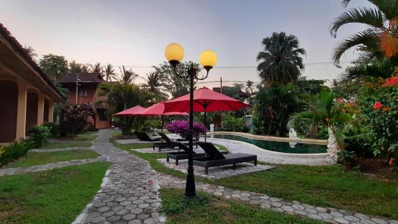 Номер Стандарт, Besar Bulan Baru   Senggigi
