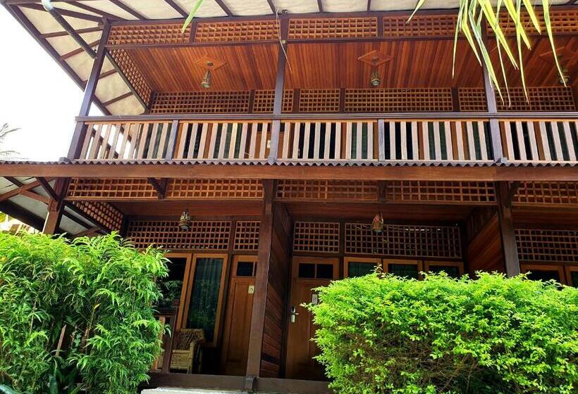Номер Стандарт с Террасой, Besar Bulan Baru   Senggigi