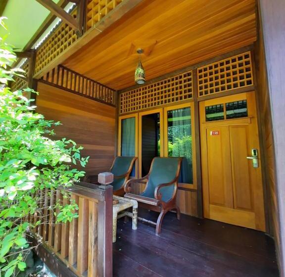 Номер Стандарт Трехместный, Besar Bulan Baru   Senggigi