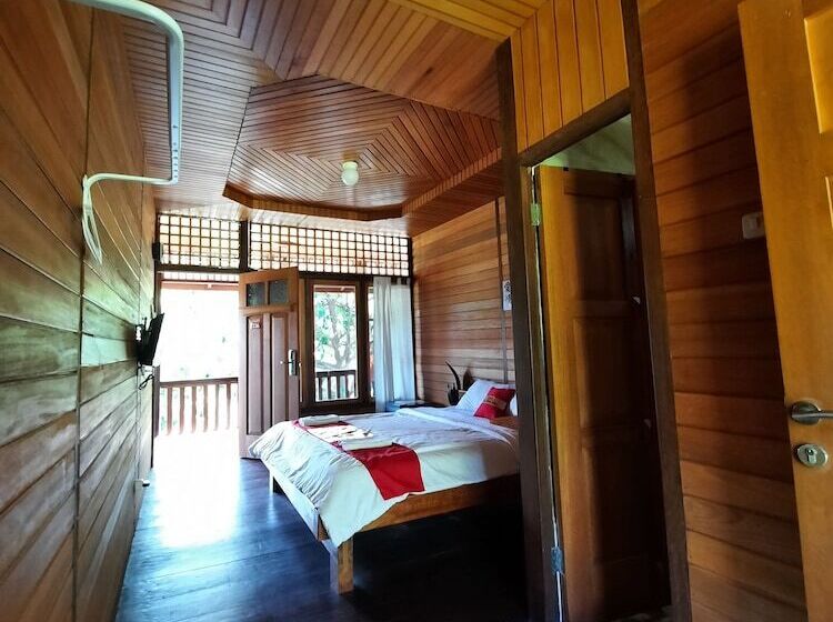 Номер Стандарт, Besar Bulan Baru   Senggigi
