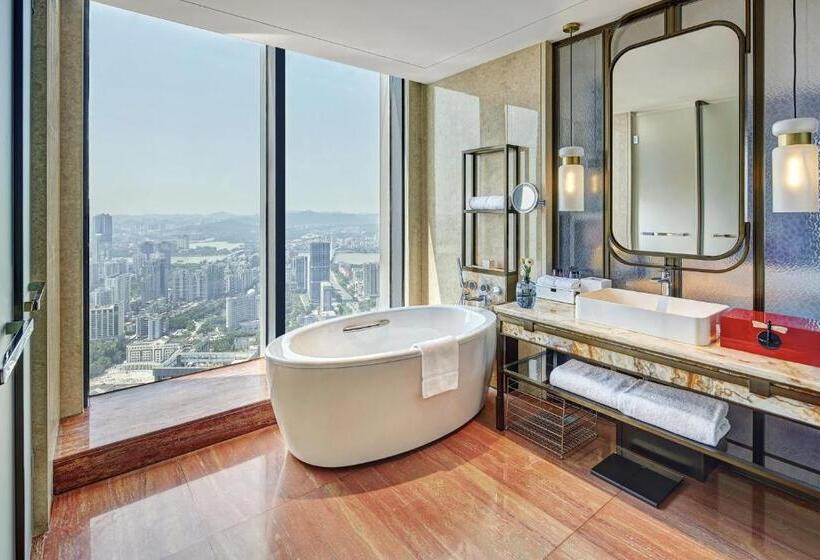 اتاق دلوکس با تخت کینگ و چشم‌انداز, Pullman Huizhou Kaisa
