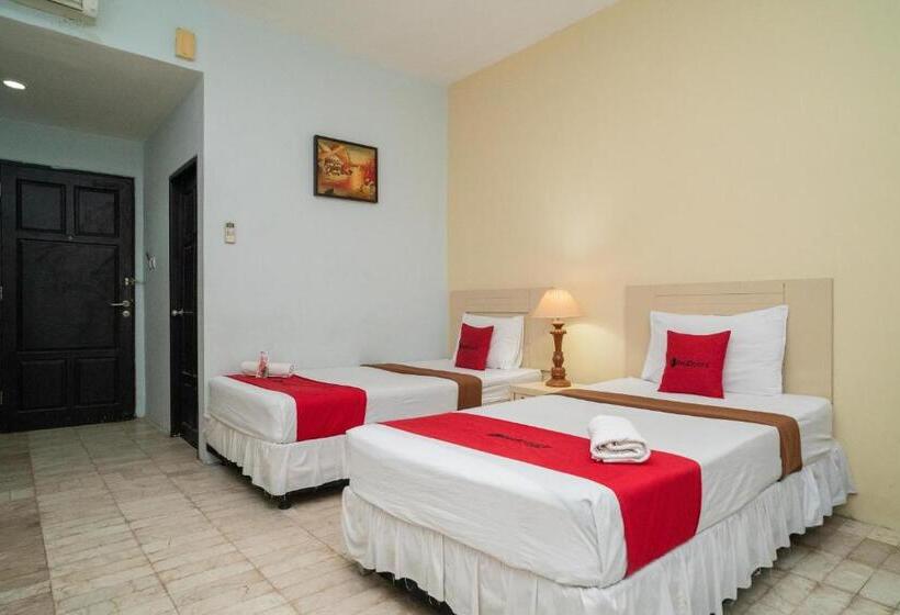 Номер Deluxe, Reddoorz Plus Near Uin Banjarmasin