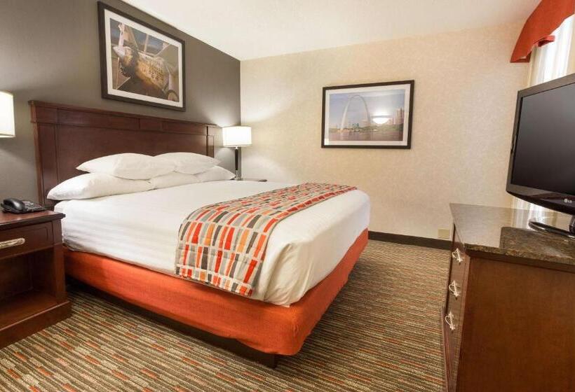 Люкс Кровать Кинг, Drury Inn & Suites St. Louis Airport