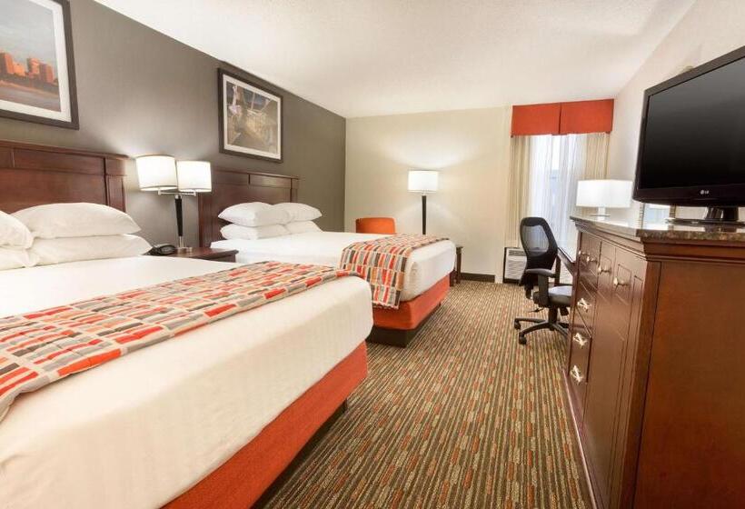 Номер Superior, Drury Inn & Suites St. Louis Airport