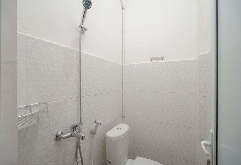Номер Стандарт, Reddoorz Plus At Grand Tara Homestay Palembang