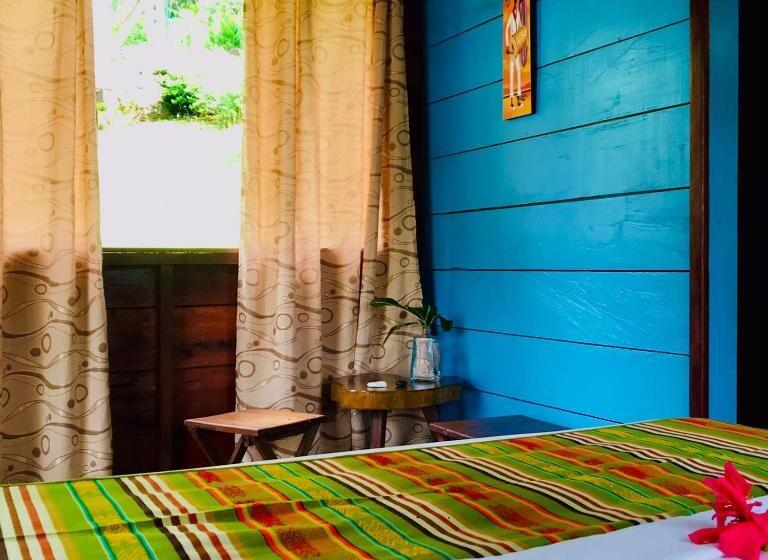 کلبه ییلاقی, Hostal Doble Vista
