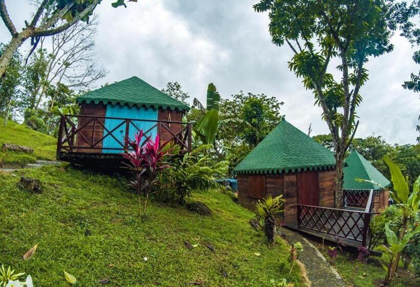کلبه ییلاقی, Hostal Doble Vista