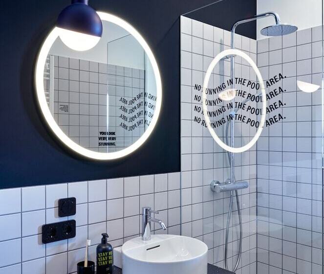 Студия Стандарт, Stayery Bielefeld Hauptbahnhof