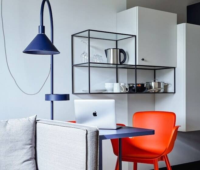 Студия Стандарт, Stayery Bielefeld Hauptbahnhof