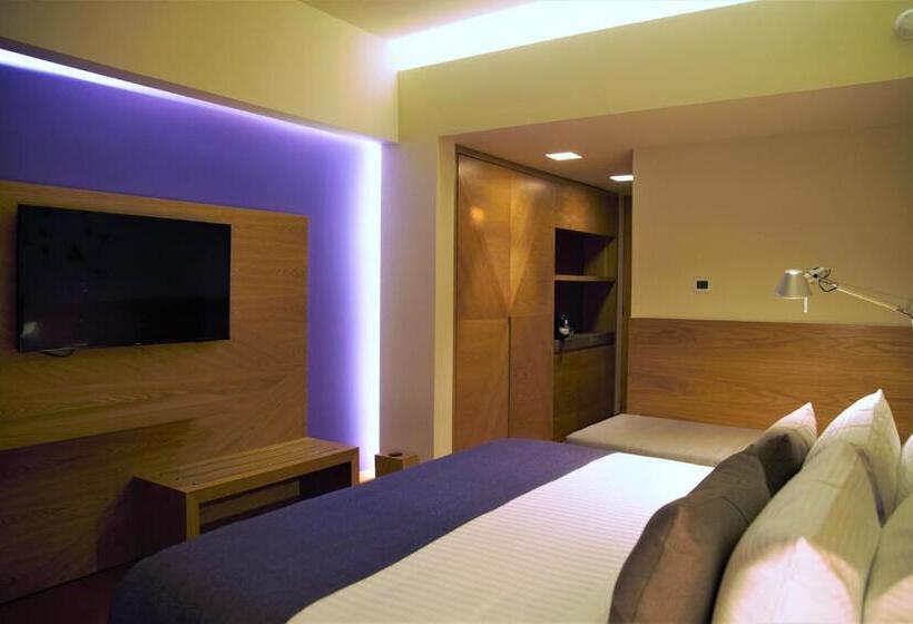 Quarto Estandar Cama King, Mexico Plaza Queretaro