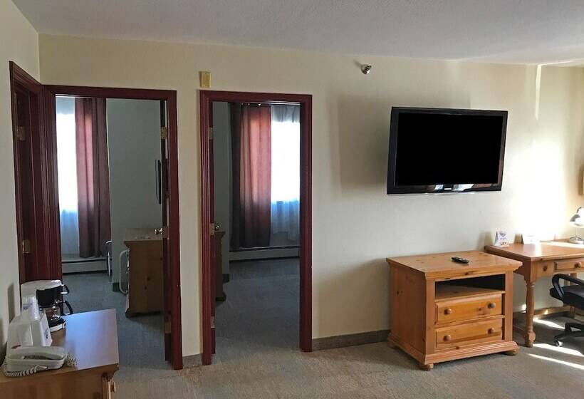 套房, Americas Best Value Inn & Suites Anchorage Airport