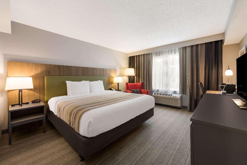 اتاق استاندارد با تخت بزرگ, Country Inn & Suites By Radisson, Wichita East, Ks