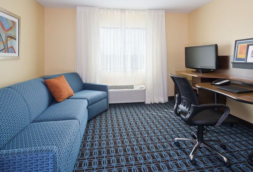 行政套房, Fairfield Inn & Suites Oshkosh