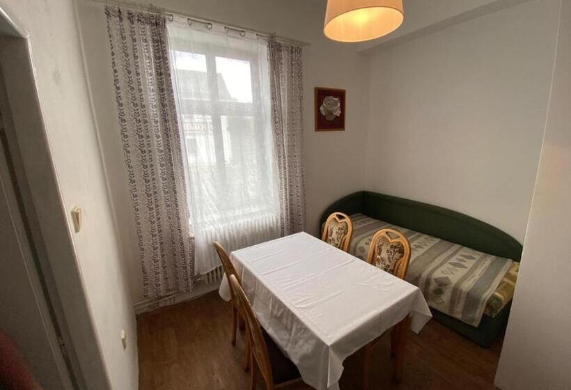 Номер Стандарт Трехместный, Restaurace A Penzion Klatovský Dvůr