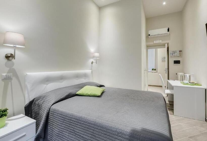 اتاق استاندارد یک نفره, Vaticano 38 Suites