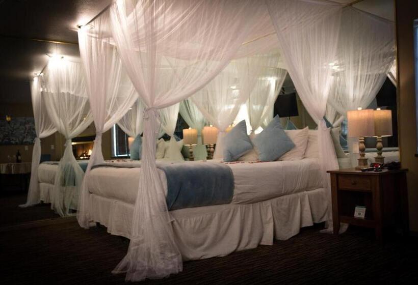 Suite, Postmarc Hotel And Spa Suites