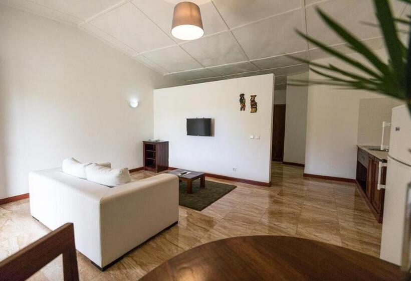 اتاق لوکس, Praia Accommodation
