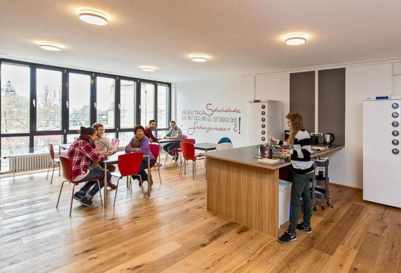 اتاق استاندارد با سرویس بهداشتی مشترک, Inselhostel