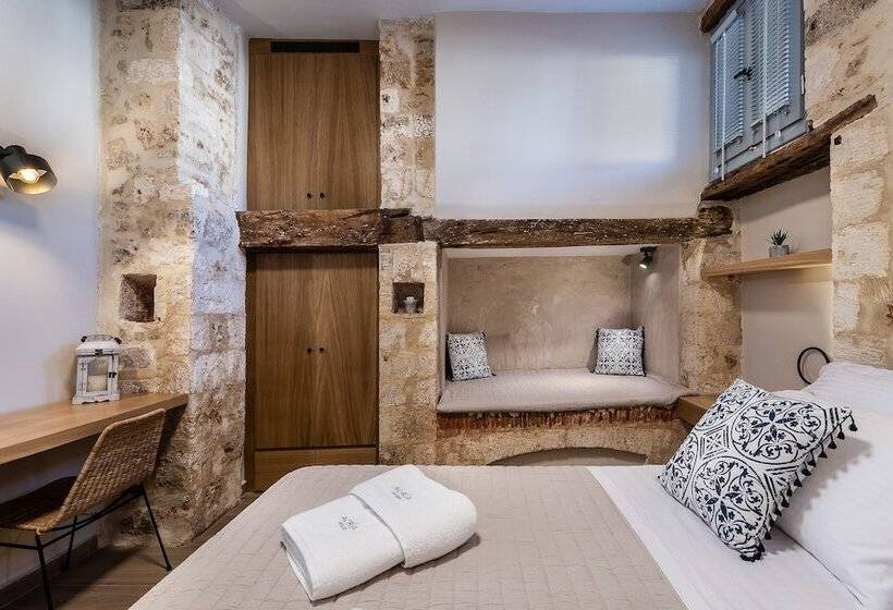 سوئیت 2 خوابه, Aoria Estate Old Port