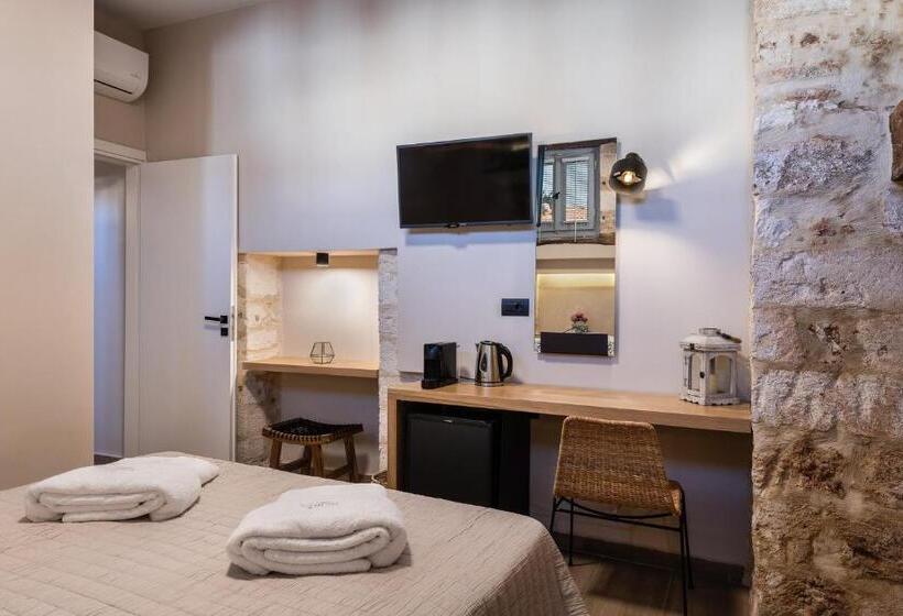 سوئیت 2 خوابه, Aoria Estate Old Port