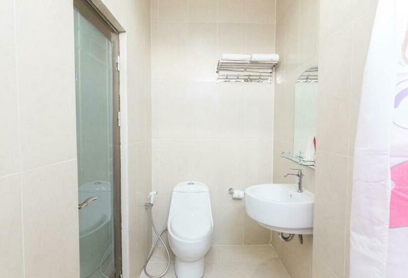 Номер Стандарт, Capital O 1867 Kara Guest House