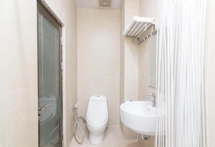 Quarto Deluxe, Capital O 1867 Kara Guest House