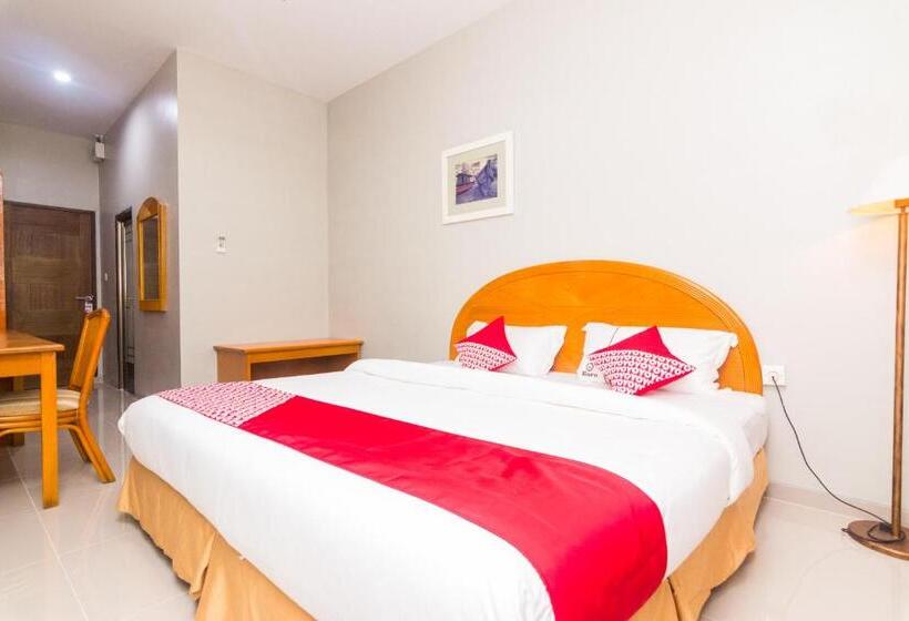 Quarto Deluxe, Capital O 1867 Kara Guest House