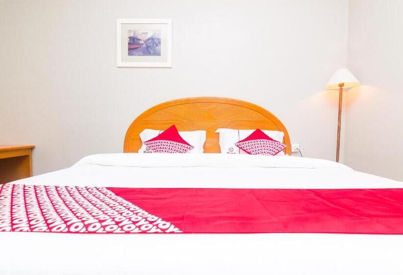 Номер Deluxe, Capital O 1867 Kara Guest House