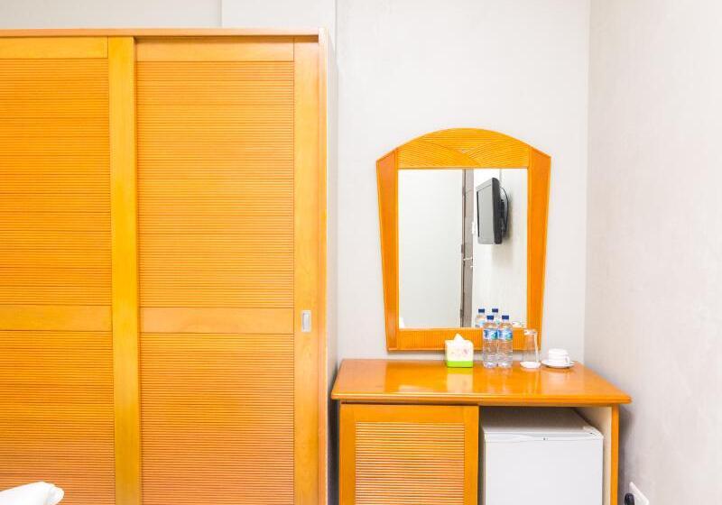 Номер Стандарт, Capital O 1867 Kara Guest House