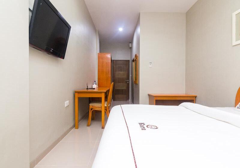 Quarto Deluxe, Capital O 1867 Kara Guest House