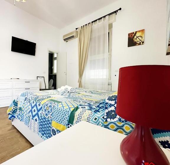 سوییت خانوادگی, Guest House La Maddalena