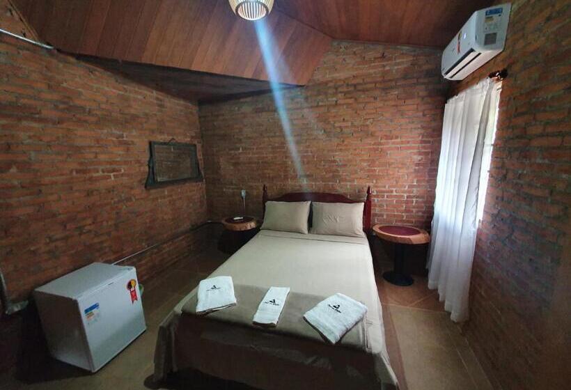 샬레, Espaço Casa Na Rocha