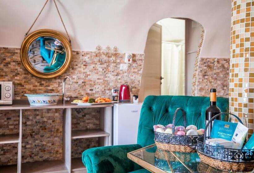 كابينة, The Dream Compound  By Biankini