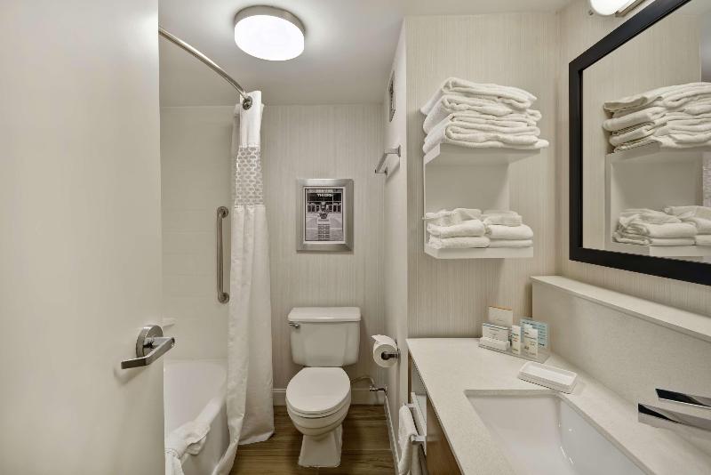 Номер Стандарт, Hampton Inn Auburn