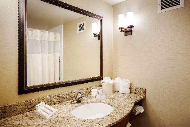 Стандартный Номер Кровать Кинг, Hilton Garden Inn Denver Airport