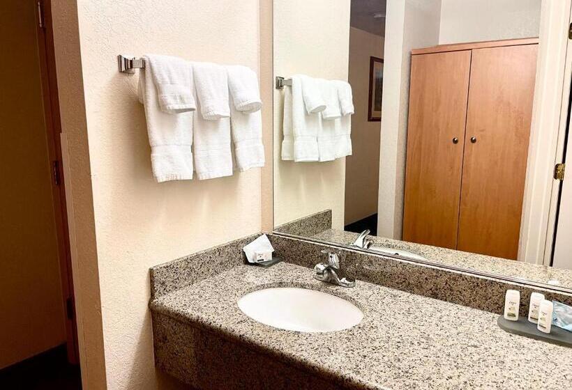 4인용 스탠다드 룸, Clarion Pointe Wenatchee