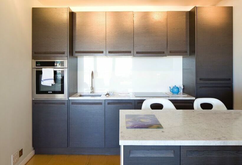 带两个卧室的顶楼公寓, Stay In The Heart Of.. Brighton