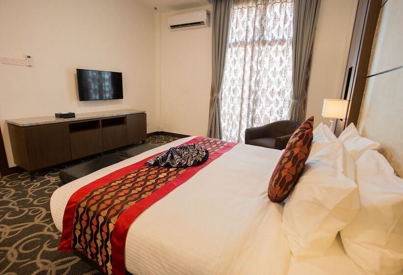 سوییت, Adya Hotel Chenang