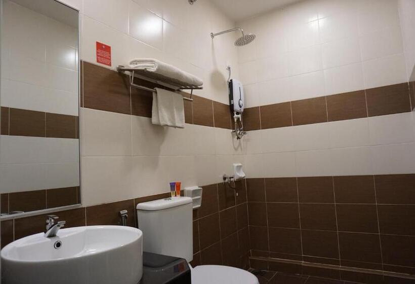 اتاق لوکس خانوادگی, Adya Hotel Chenang