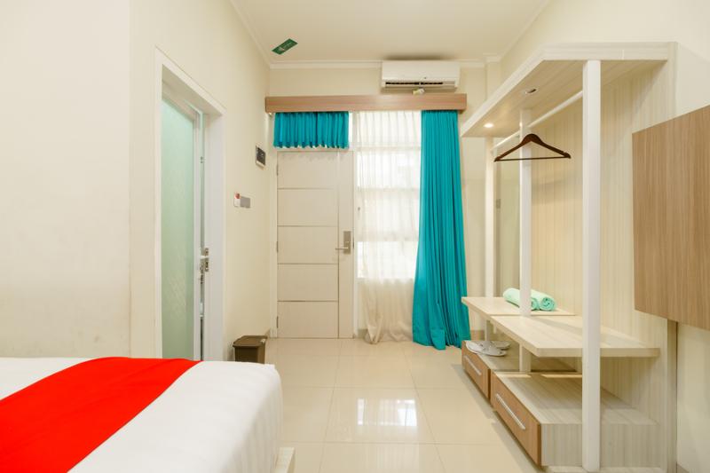 Номер Стандарт, Reddoorz Plus @ Point Phila Cihampelas