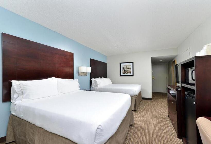 带2个双人床的标准工作室, Holiday Inn Express Hotel & Suites Tampa Rocky Point Island, An Ihg