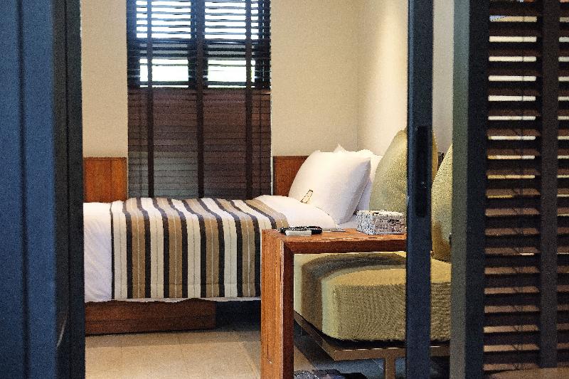 带大床的标准间, Holiday Inn Express Hotel & Suites Tampa Rocky Point Island, An Ihg